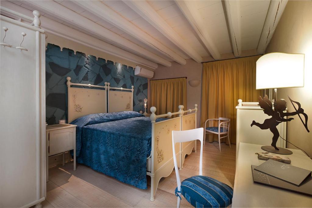 Boutique Hotel Villa Dei Campi Gavardo Room photo