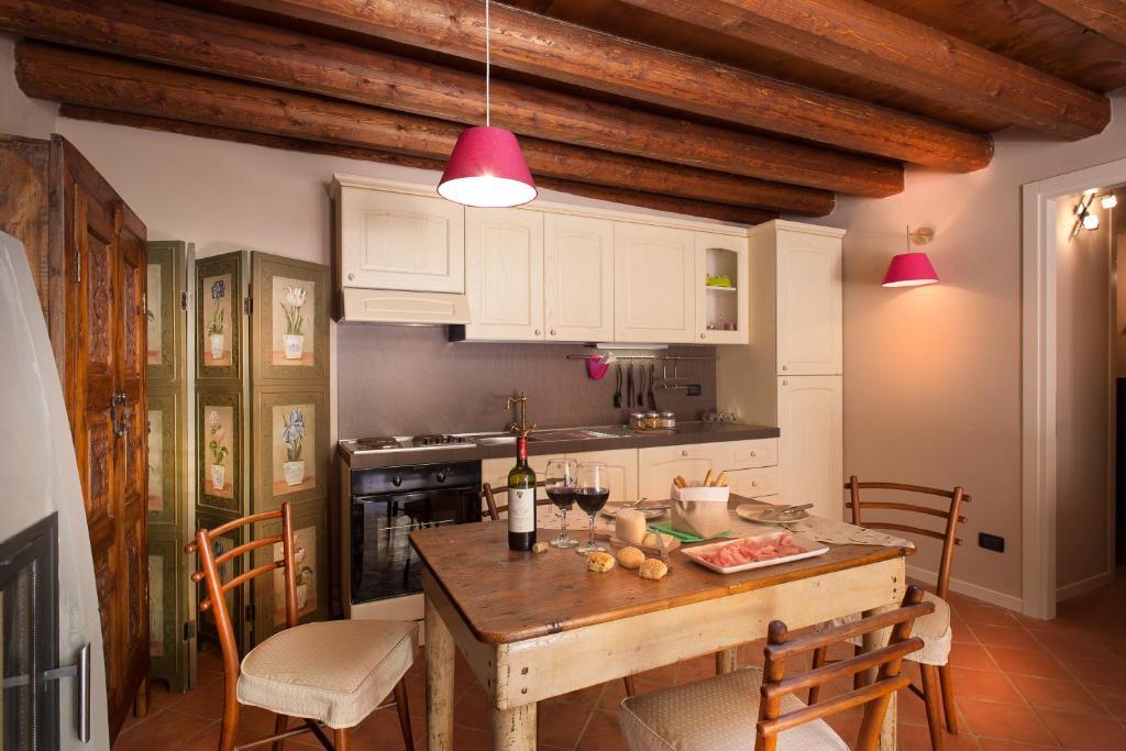 Boutique Hotel Villa Dei Campi Gavardo Room photo